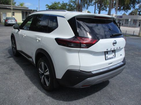 Used 2021 Nissan Rogue SL image 7