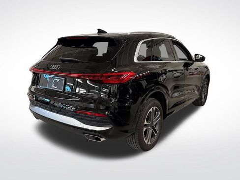 Certified 2025 Audi Q5 Premium w/ Premium Plus AWD/4WD image 5