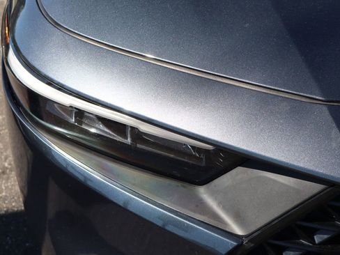 Used 2023 Honda Accord EX image 11