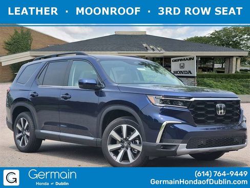 Used 2023 Honda Pilot Touring image 1