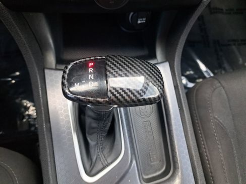 Used 2015 Dodge Charger SXT RWD image 23