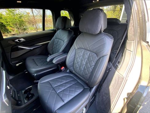 Used 2026 BMW X7 xDrive40i w/ M Sport Package AWD/4WD image 20