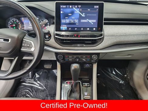 Certified 2022 Jeep Compass Latitude w/ Sun and Sound Group image 17