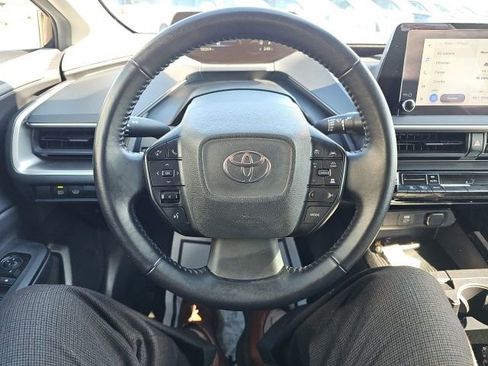 Used 2023 Toyota Prius LE image 12