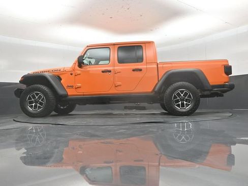 Used 2025 Jeep Gladiator Rubicon w/ Convenience Group AWD/4WD image 50