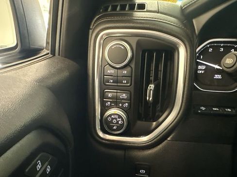 Used 2019 GMC Sierra 1500 AT4 w/ Off Road Performance Package AWD/4WD image 24