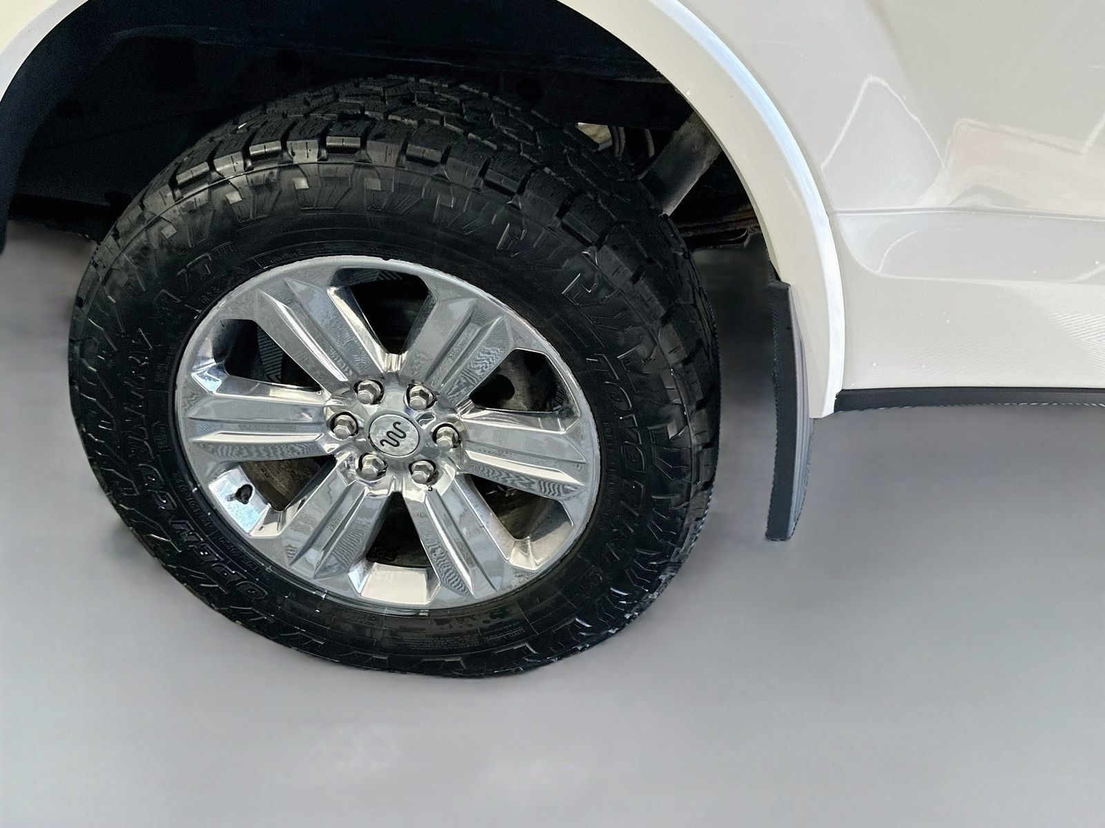 Used 2019 Ford F150 King Ranch w/ Equipment Group 601A Luxury AWD/4WD image 31