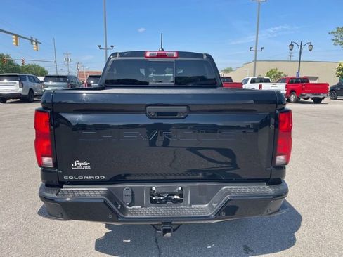 Used 2024 Chevrolet Colorado Z71 w/ Z71 Convenience Package 2 AWD/4WD image 11