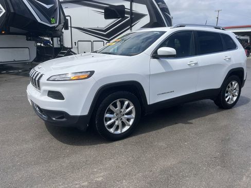 Used 2016 Jeep Cherokee Limited w/ Trailer Tow Group AWD/4WD image 5