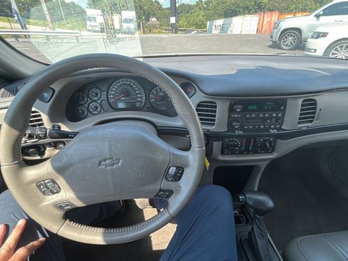 Used 2004 Chevrolet Impala LS w/ Preferred Equipment Group FWD image 20