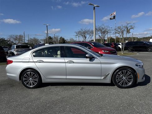 Used 2020 BMW 530i w/ Convenience Package image 2