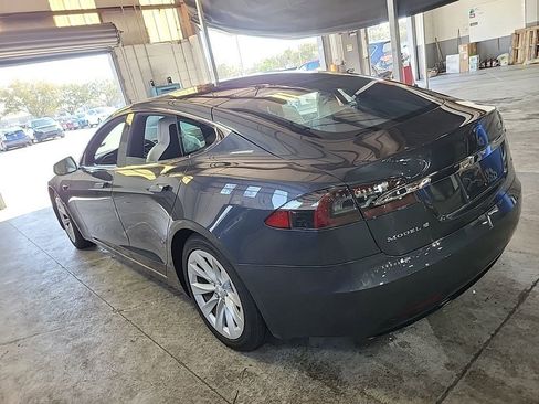 Used 2017 Tesla Model S 75 image 4