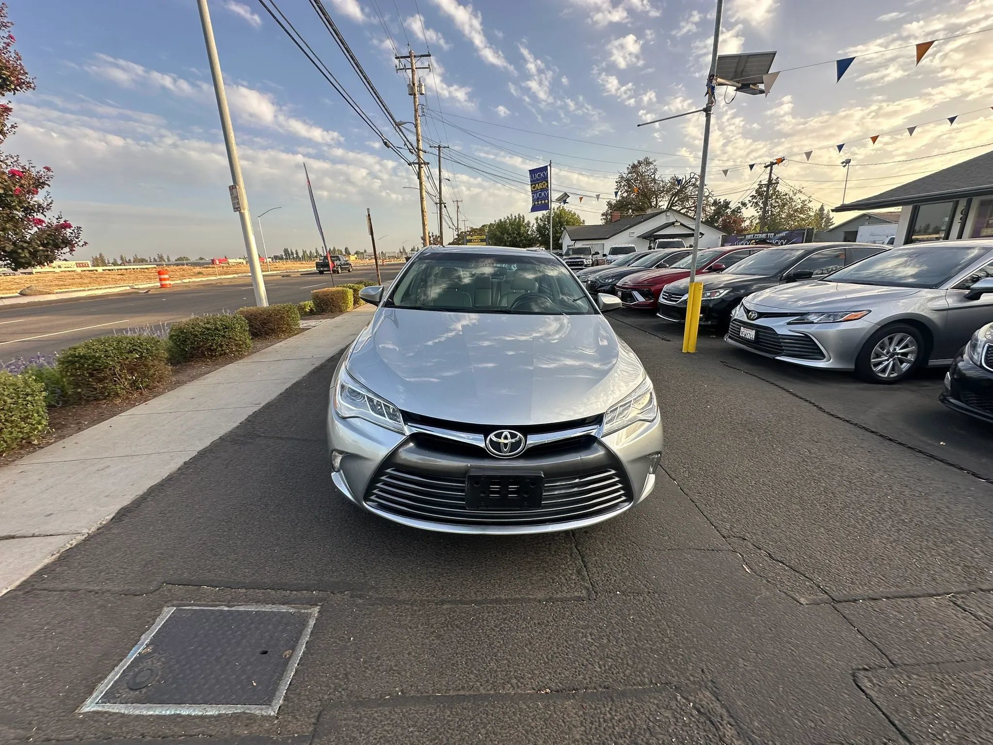 Used 2016 Toyota Camry XLE FWD image 13