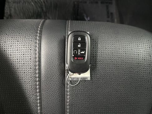 Used 2024 Honda Pilot Elite image 46