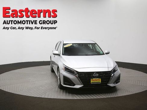 Used 2023 Nissan Altima 2.5 S FWD image 49