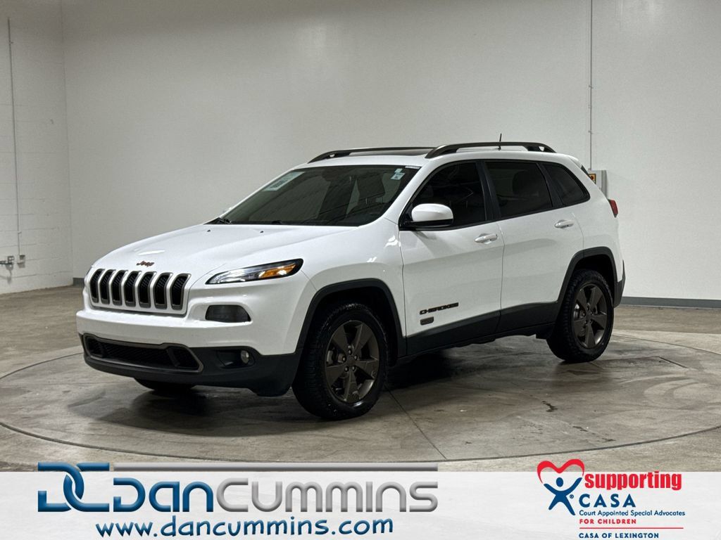 Used 2017 Jeep Cherokee Latitude w/ Comfort & Sound Group AWD/4WD image 1