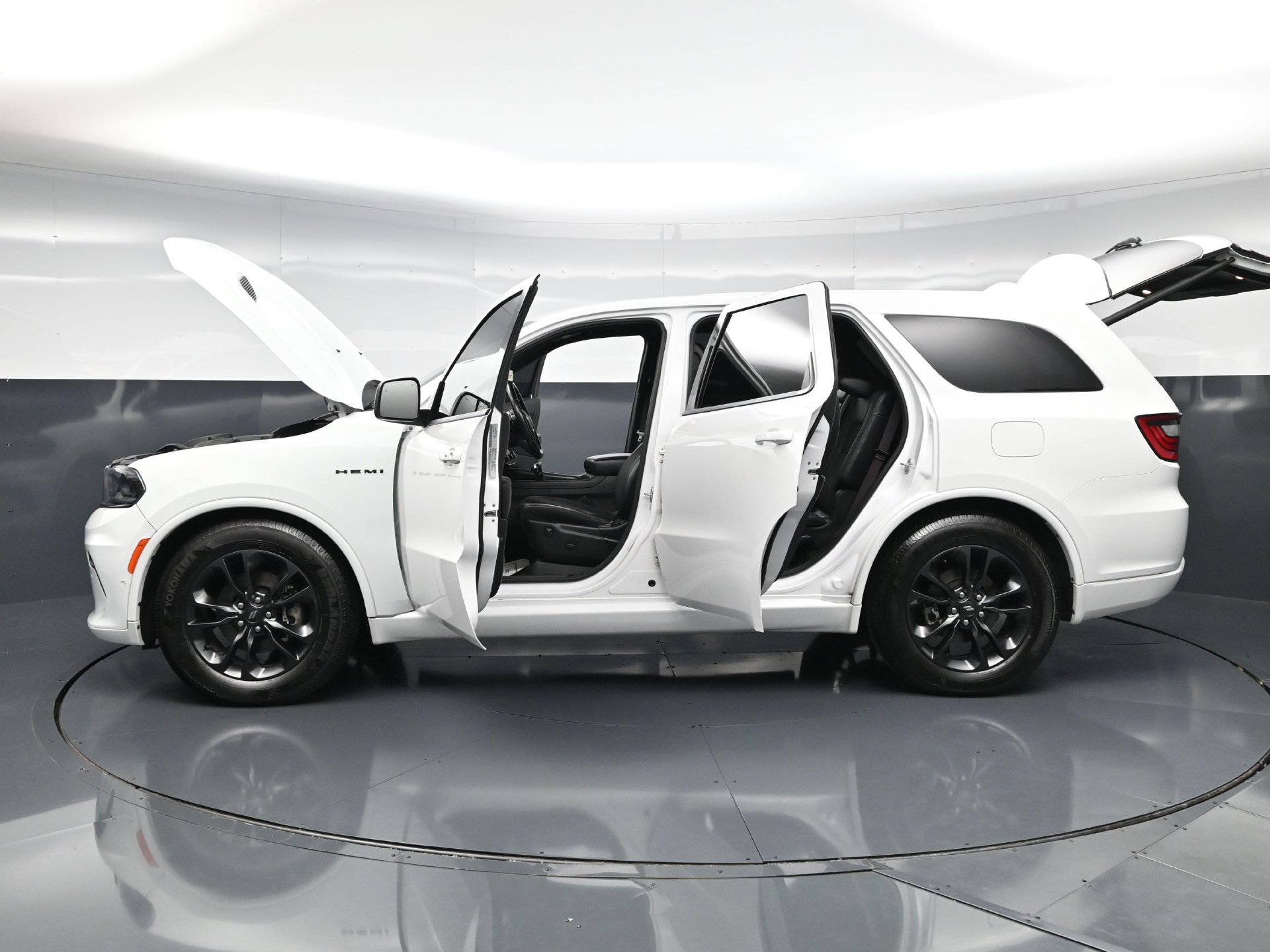 Used 2022 Dodge Durango R/T w/ Blacktop Package AWD/4WD image 79