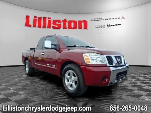 Used 2005 Nissan Titan SE image 1