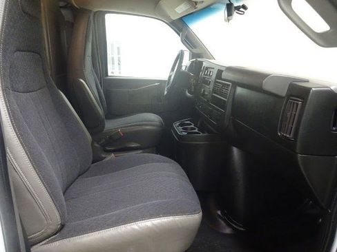 Used 2018 Chevrolet Express 2500 w/ Driver Convenience Package RWD image 34