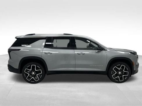 New 2026 Chevrolet Traverse High Country w/ LPO, Floor Liner Package AWD/4WD image 19