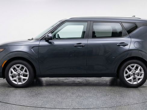 Used 2025 Kia Soul LX w/ LX Technology Package image 5