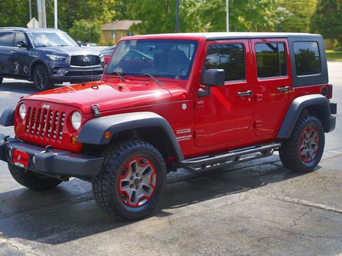 Used 2010 Jeep Wrangler Unlimited Sport AWD/4WD image 3