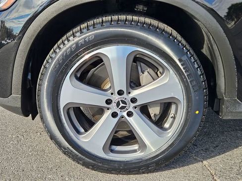 Used 2020 Mercedes-Benz GLC 300 4MATIC image 9