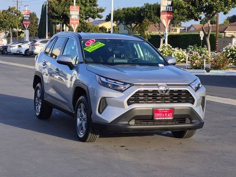 Used 2024 Toyota RAV4 XLE FWD image 3
