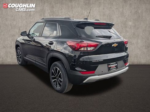 New 2026 Chevrolet TrailBlazer LT FWD image 5