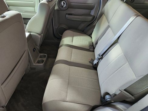 Used 2009 Dodge Nitro SE image 15