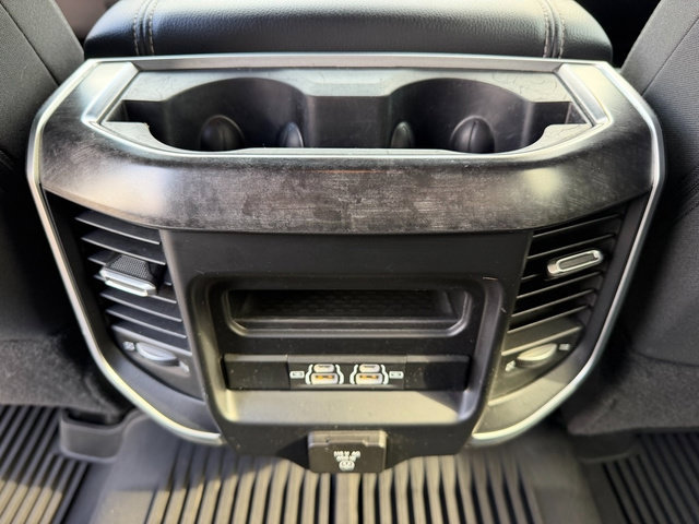 Used 2022 RAM 2500 Big Horn w/ Level C Equiment Group AWD/4WD image 17
