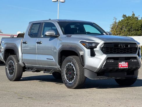 New 2025 Toyota Tacoma TRD Off-Road AWD/4WD image 9