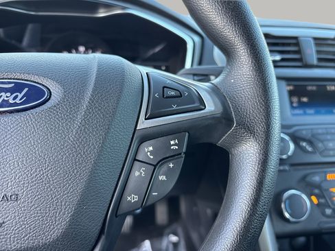 Used 2018 Ford Fusion S image 26