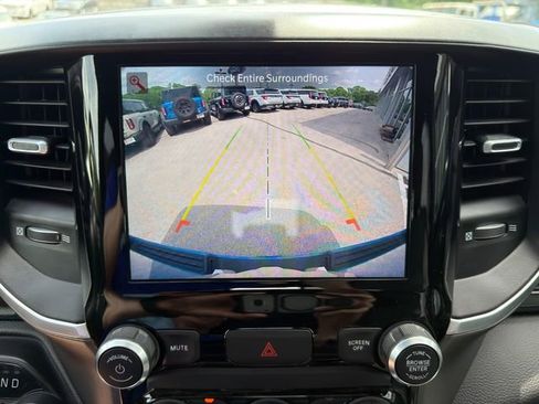 Used 2022 RAM 1500 Big Horn AWD/4WD image 25
