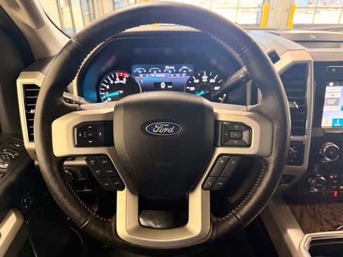 Used 2019 Ford F250 Lariat image 34