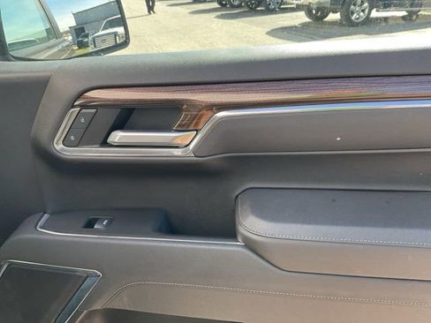 Used 2023 Chevrolet Silverado 1500 LT image 25