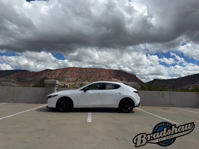 Used 2024 MAZDA MAZDA3 Hatchback w/Premium Plus Pkg AWD/4WD image 4