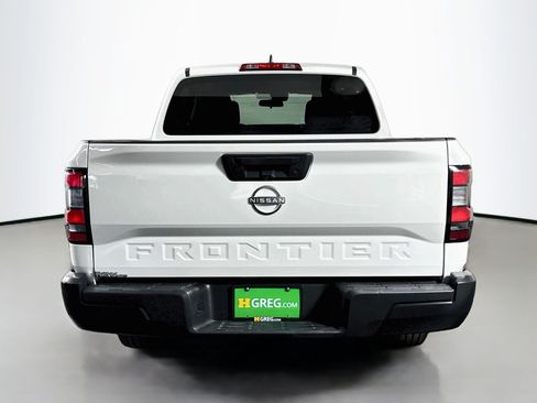 Used 2024 Nissan Frontier S RWD image 8