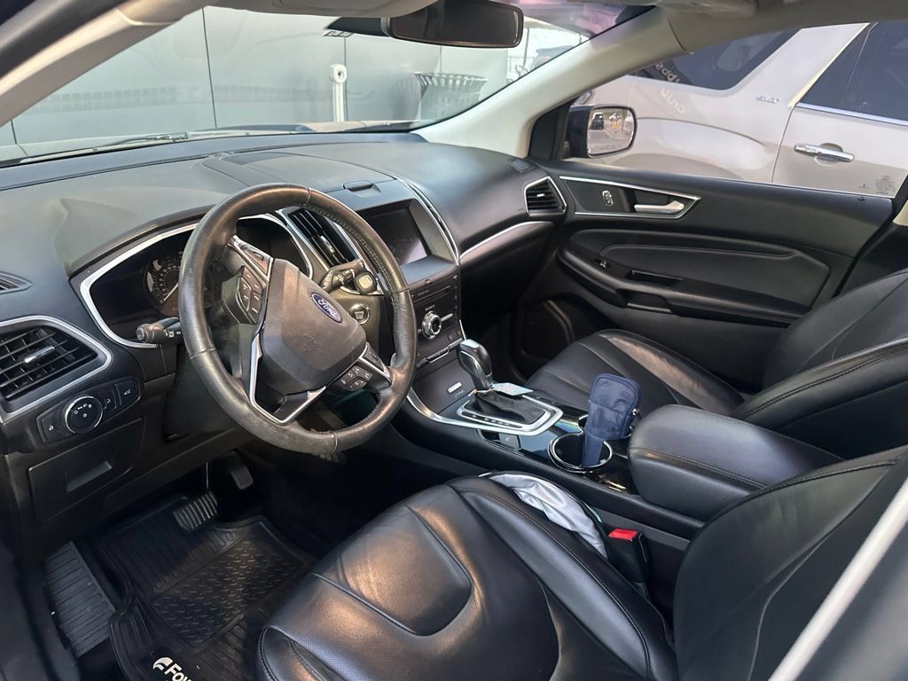 Used 2017 Ford Edge Titanium w/ Equipment Group 302A AWD/4WD image 8