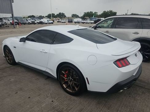 Used 2024 Ford Mustang GT Premium RWD image 4