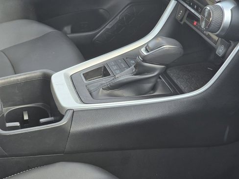 Used 2025 Toyota RAV4 XLE Premium image 17