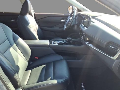 Certified 2023 Nissan Rogue SL w/ SL Premium Package image 13