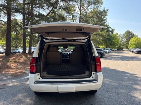 Used 2018 Chevrolet Tahoe Premier AWD/4WD image 17