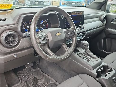 Used 2024 Chevrolet Colorado W/T RWD image 15