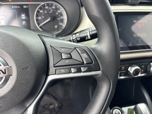 Used 2020 Nissan Versa SV FWD image 18