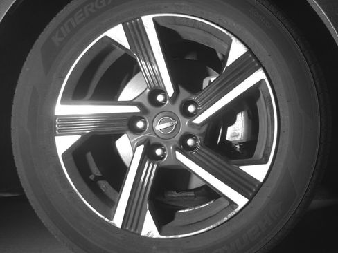 Used 2025 Nissan Sentra SV FWD image 13