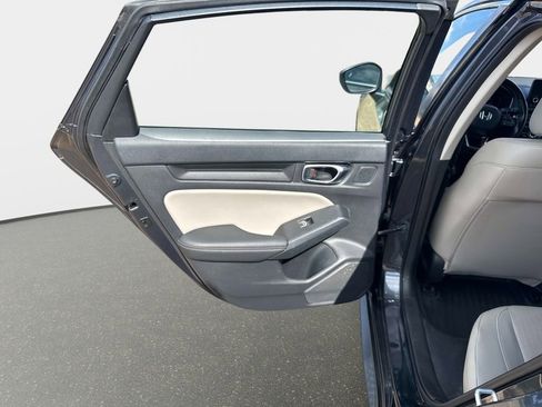 Used 2022 Honda Civic EX-L image 9