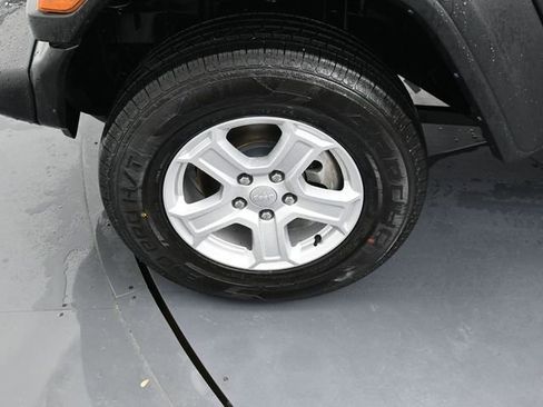 Used 2022 Jeep Wrangler Unlimited Sport S image 9