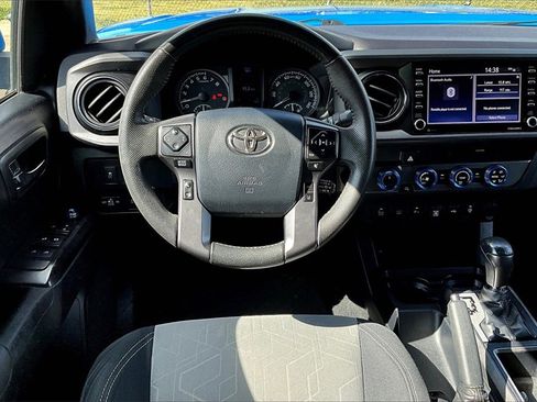 Used 2020 Toyota Tacoma SR5 image 5