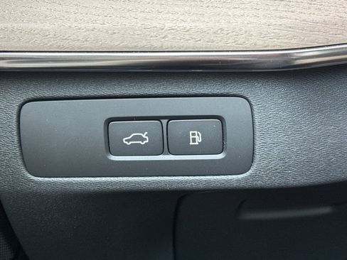 New 2026 Volvo XC90 T8 Ultra w/ Protection Package Premier image 31